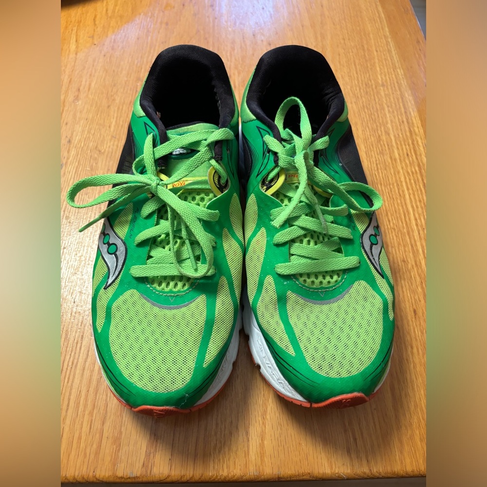 Saucony Mens Green Running Shoes